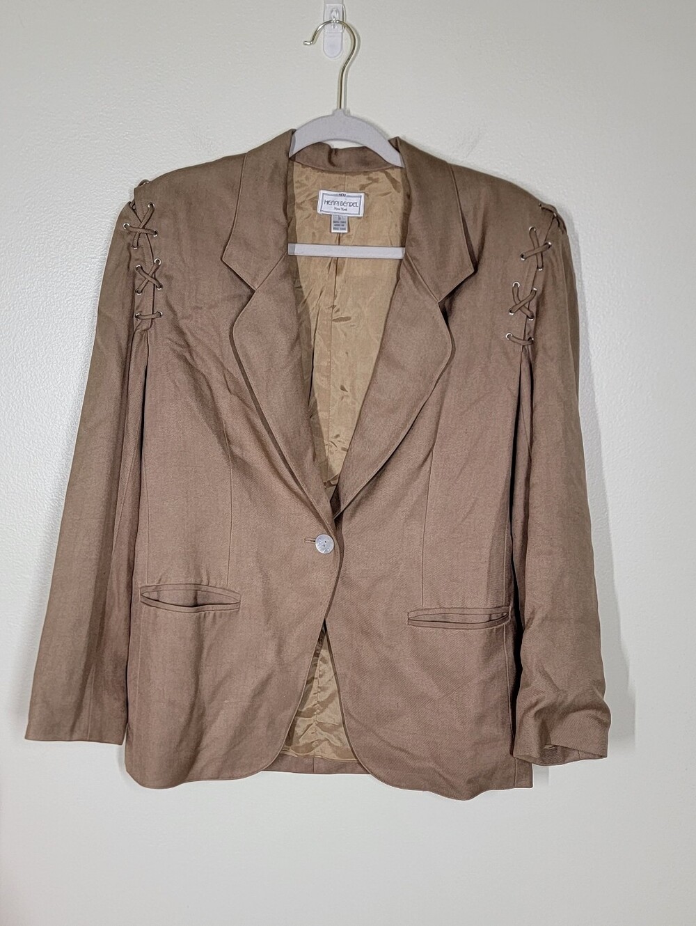 Vintage 100% Silk Henri Bendel Blazer Tan Size 8